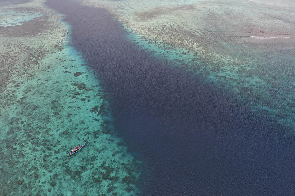 Karena keindahannya, kawasan ini telah ditetapkan pemerintah sebagai satu dari 10 destinasi prioritas di Indonesia.