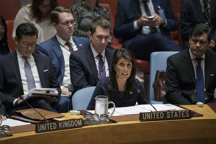 Resolusi tersebut termasuk membatasi seluruh pasokan minyak Korut sampai hampir 30% melalui 55% pengurangan pasokan gas, diesel dan bahan bakar minyak berat, melarang semua eksport tekstilnya --yang bernilai USD800 juta-- dan pengiriman sebanyak 93.999 tenaga kerja DPRK ke luar negeri. Dengan tindakan baru tersebut, 90% eksport DPRK sekarang dilarang, kata Nikki Haley, Duta Besar AS untuk PBB, kepada DK setelah pemungutan suara itu.