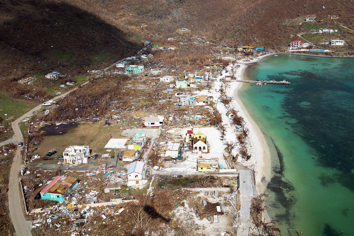 Kondisi pemukiman di pesisir Pulau Van Dyke di British Virgin Island setelah diterjang badai. Pulau yang berada di wilayah kepulauan Karibia ini adalah koloni Inggris. AFP Photo / MOD / Capt George Eatwell