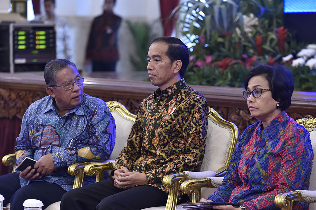 Presiden Joko Widodo membuka Rapat Kerja Nasional Akuntansi dan Pelaporan Keuangan Pemerintah Tahun 2017 di Istana Negara.
