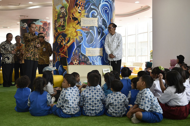 Presiden meminta Perpusnas mampu mengembangkan sistem digitalisasi, khususnya untuk meningkatkan minat baca kepada anak-anak generasi Y dan generasi Z yang memiliki pola pikir dan perilaku jauh berbeda dengan generasi generasi sebelumnya. 
