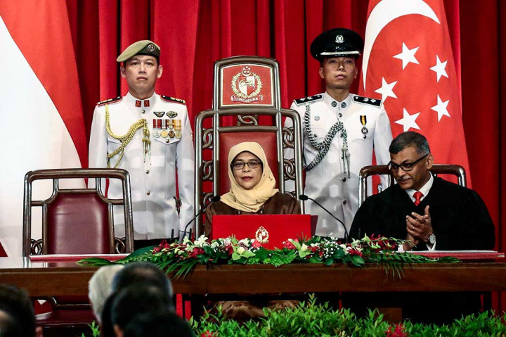 Sosok berusia 63 tahun itu pada Januari 2013 muncul sebagai perempuan pertama yang menjabat sebagai ketua parlemen Singapura. Ia mundur dari jabatan tersebut bulan lalu karena akan mengikuti pemilihan presiden.