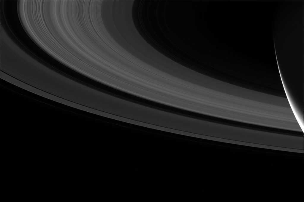 Gambar yang menunjukkan cincin di planet Saturnus yang diambil pada 13 September 2017 pukul 14:46 dan diterima pada 14 September pukul 11.12 dari pesawat luar angkasa NASA Cassini.