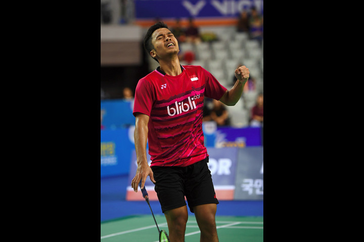 Dalam pertandingan final di SK Handball Stadium, Anthony butuh waktu satu jam dan delapan menit untuk mengalahkan rekan satu pelatnas Cipayung. Anthony mengalahkan Jonatan 21-13, 19-21, 22-20.