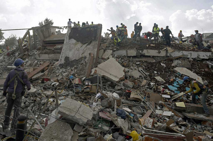 Ini merupakan gempa terkuat kedua yang mengguncang Meksiko dalam bulan ini. Gempa sebelumnya terjadi pada 7 September di Meksiko selatan, menewaskan setidaknya 98 orang.