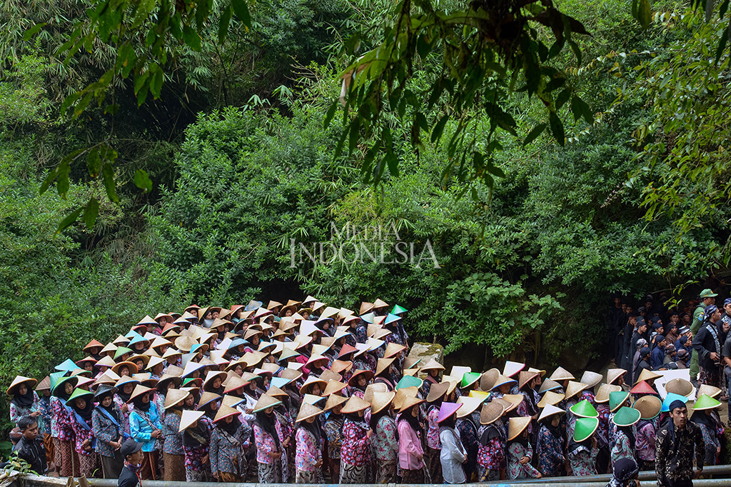 Festival Gunung Slamet adalah sebuah perayaan atau pesta rakyat yang diselenggarakan oleh Desa Wisata Serang, Purbalingga, Jateng.