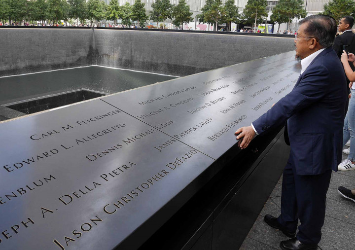 Usai rangkaian kegiatan di Markas Besar PBB, Wapres Kalla Ground Zero tempat terjadinya serangan 9/11 atau bekas lokasi gedung World Trade Center (WTC). Indonesia harus selalu siap dalam mencegah dan mengatasi aksi terorisme.