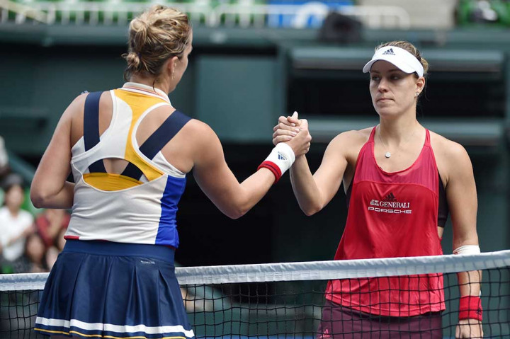 Pavlyuchenkova, yang tengah membidik gelar ketiganya di turnamen tersebut, mematahkan servis tujuh kali untuk memenangkan enam dari tujuh pertandingan terakhirnya melawan Kerber.
