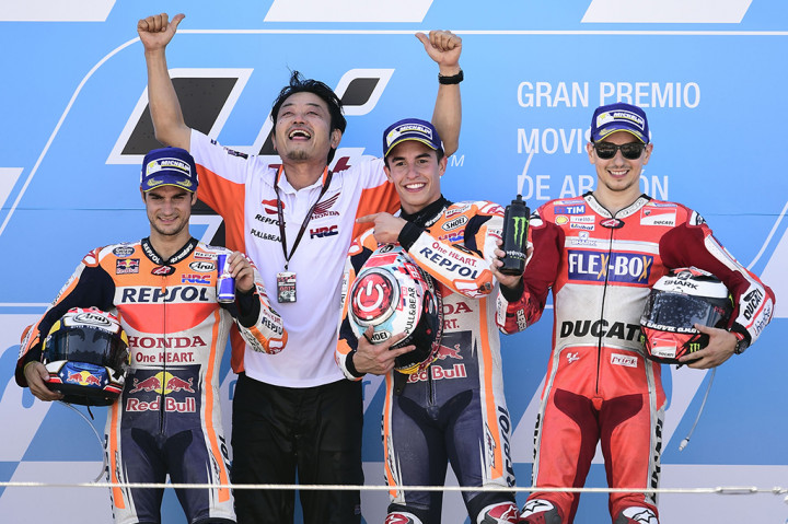 Marquez mengungguli dua kompatriotnya, Dani Pedrosa dan Jorge Lorenzo di posisi dua dan tiga.