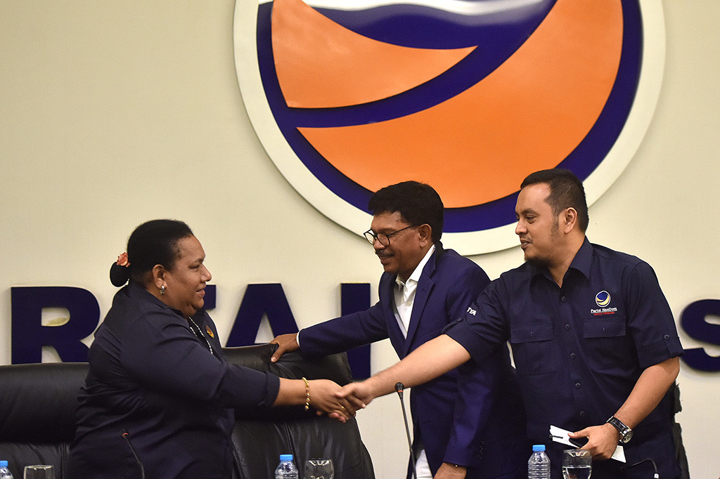 DPP Partai Nasdem menduga Bawaslu RI melakukan upaya sistematis dan konspiratif untuk mengagalkan hasil pemilukada Kabupaten Jayapura dengan merekomendasikan pemungutan suara ulang di 229 TPS dari 348 TPS yang ada.