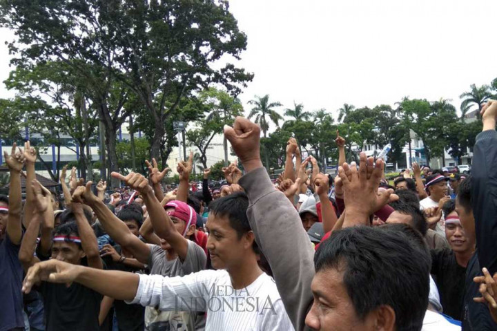 Kepala Dinas Perhubungan Provinsi Sumsel, Nelson Firdaus mengungkapkan untuk melakukan penutupan angkutan daring bukan wewenang Pemprov. Pihaknya akan mengirim surat ke Pusat untuk menyampaikan tuntutan tersebut. Jika sudah ada balasan, barulah jawaban Pusat tersebut yang akan disampaikan. MI/Dwi Apriani