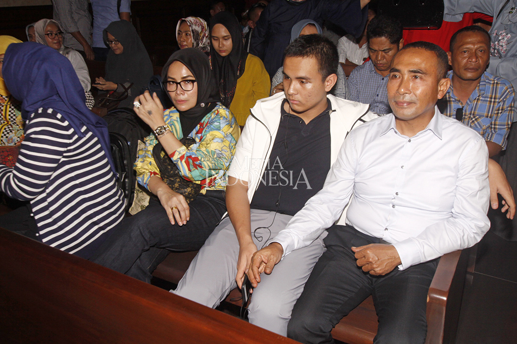 Vonis itu lebih ringan dari tuntutan jaksa KPK, yakni 5 tahun penjara dan denda Rp 150 juta subsider 3 bulan kurungan.