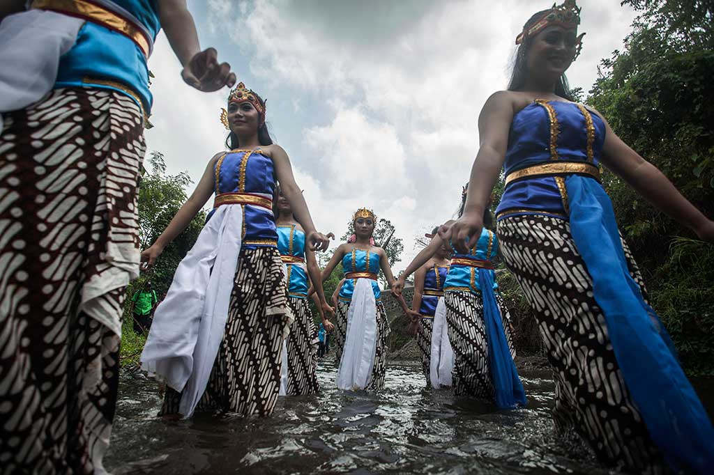 Acara yang digagas Komunitas Pelestari Kali Kuning tersebut sebagai bentuk keprihatinan hilangnya sejumlah sumber mata air di kawasan itu, serta kampanye kepada masyarakat agar menjaga air yang merupakan sumber kehidupan. 