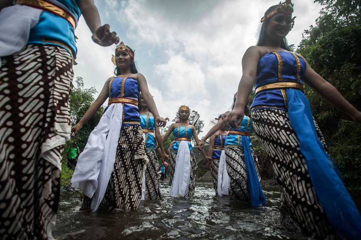 Acara yang digagas Komunitas Pelestari Kali Kuning tersebut sebagai bentuk keprihatinan hilangnya sejumlah sumber mata air di kawasan itu, serta kampanye kepada masyarakat agar menjaga air yang merupakan sumber kehidupan. 