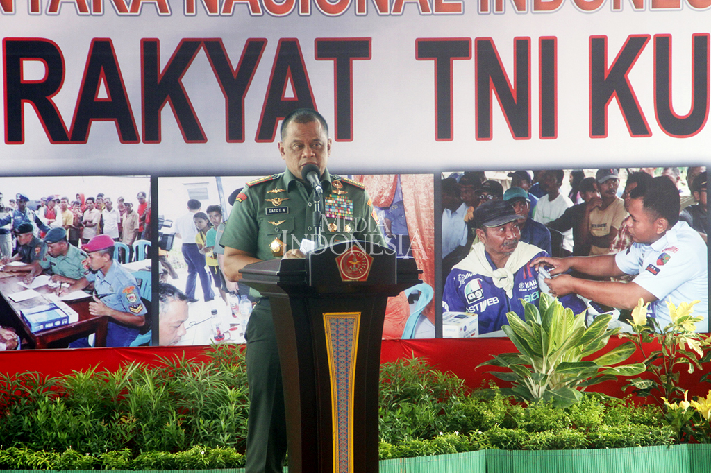 Tentara Nasional Indonesia (TNI) menggelar kegiatan bakti sosial kesehatan (Baksoskes) bertajuk