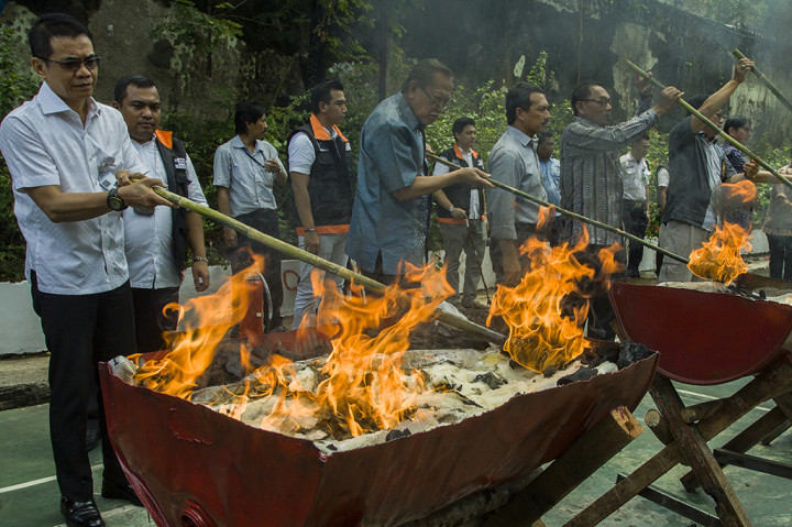 Direktur Jenderal PKTN Syahrul Mamma menuturkan, gula rafinasi dan daging beku yang dimusnahkan tersebut merupakan temuan Tim Pengawasan dan Tertib Niaga Kemendag pada semester 1 Tahun 2017. 