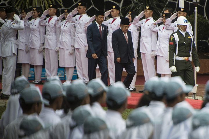 Presiden Joko Widodo bersama Wakil Presiden Jusuf Kalla menghadiri upacara peringatan Hari Kesaktian Pancasila, di Monumen Pancasila Sakti, Lubang Buaya, Jakarta.
