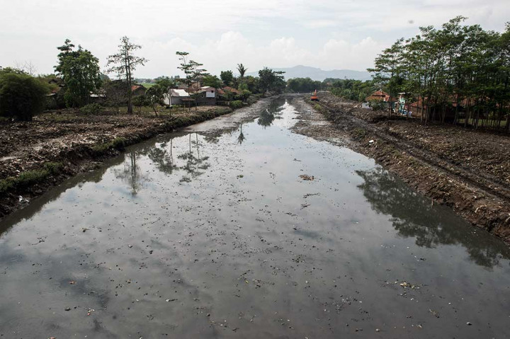 Menurut Bupati Bandung Dadang M Naser, dibukanya aliran Sungai Citarum lama ini untuk danau (oxbow) yang berfungsi mengawetkan air dan penampungan air hujan.