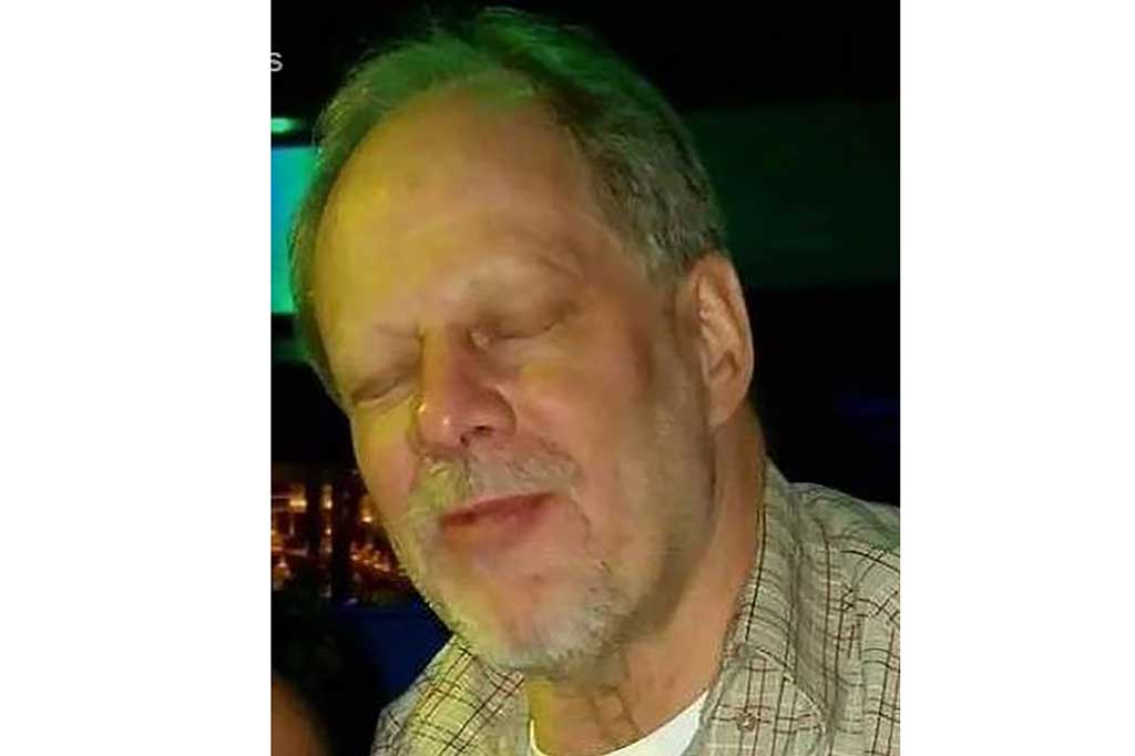 Penyelidik telah mengidentifikasi tersangka pelaku penembakan adalah Stephen Craig Paddock (64), pria kulit putih dari Mesquite, Negara Bagian Nevada. Tersangka selama ini tidak pernah mempunyai catatan kriminal. AFP