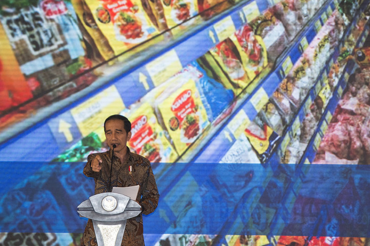 Dalam pidatonya, Presiden Jokowi menegaskan bahwa daya beli tidak menurun. Menurut dia, yang terjadi adalah pergeseran penjualan dari offline ke online. 