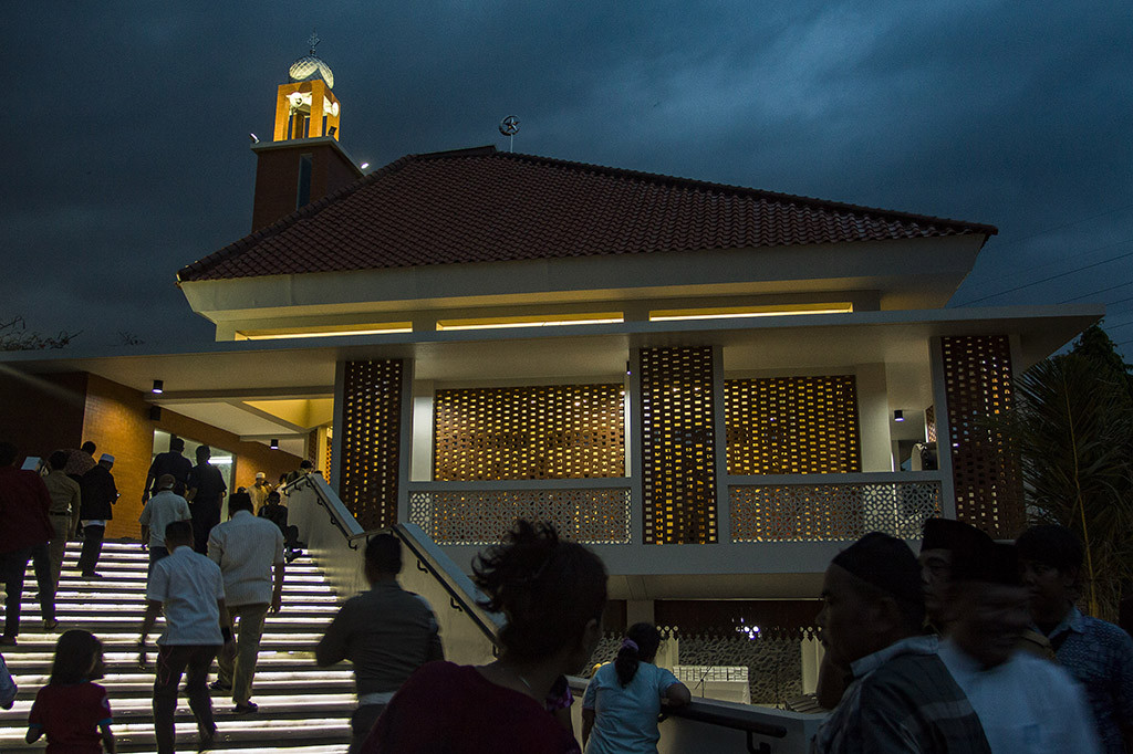Selain Patung Menembus Batas, Djarot juga meresmikan Masjid Jami Al-Mubarokah. Masjid yang berada di Kawasan Kalijodo ini memiliki ciri khas budaya Betawi.