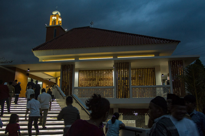 Selain Patung Menembus Batas, Djarot juga meresmikan Masjid Jami Al-Mubarokah. Masjid yang berada di Kawasan Kalijodo ini memiliki ciri khas budaya Betawi.