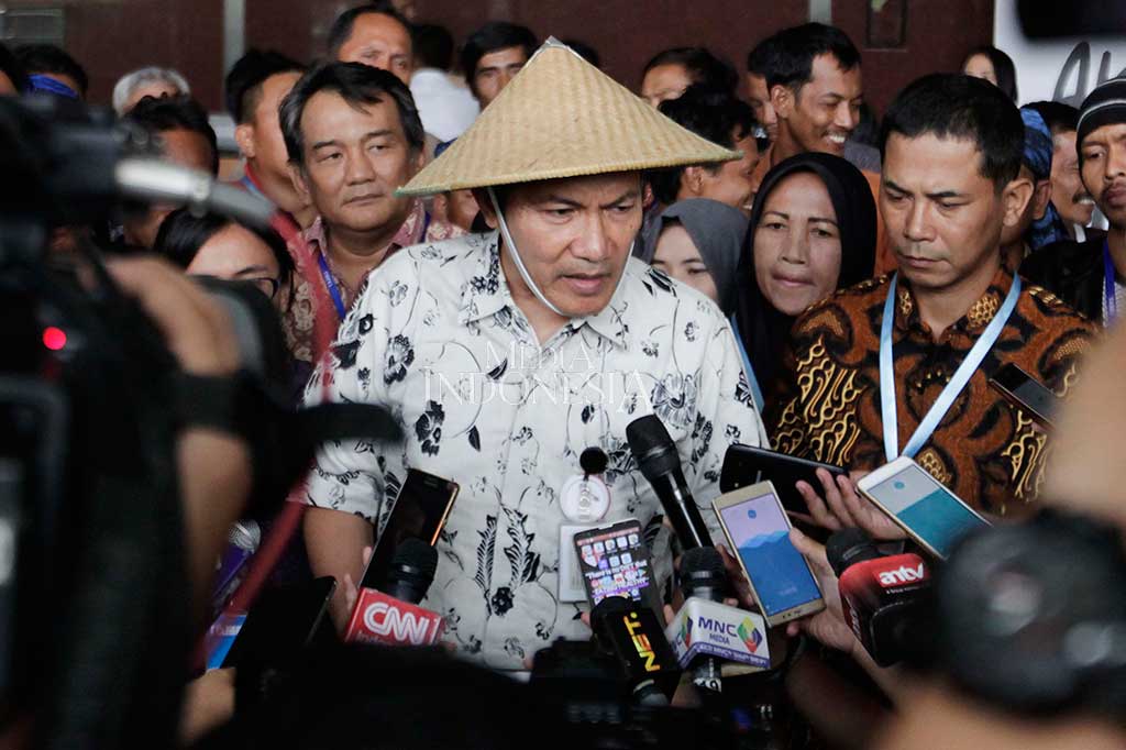 Saut mengatakan, pihaknya sudah bekerja sama dengan 12 kementerian sejak 2013 untuk menuntaskan konflik tersebut. Ada beberapa kementerian yang mengalami kemajuan, tetapi sebagian lainnya jalan di tempat. Dia menyatakan, KPK akan mempelajari kaitan konflik tersebut dengan penggunaan dana desa yang dinilainya berkaitan.