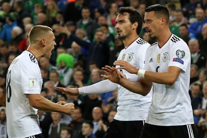 Tendangan voli Joshua Kimmich pada menit ke-86 membawa Jerman unggul 3-0.