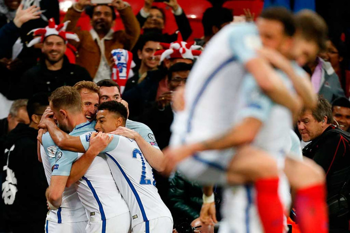 Sontak gol tersebut disambut suka cita penggawa The Three Lions. AFP/Ian Kington