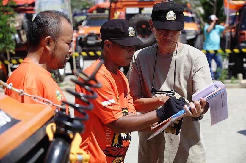 Ada dua pilihan jalur yang bisa peserta IOX Celebes lalui. Dua jalur berbeda tersebut memiliki tingkat kesulitan yang sama.