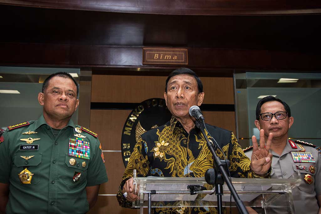 Wiranto menyatakan bahwa polemik pembelian senjata  sudah diselesaikan dalam rapat koordinasi tertutup di Kemenko Polhukam. Pemerintah akan segera melakukan pengkajian serta penataan ulang tentang regulasi yang mengatur pengadaan senjata api untuk institusi militer dan non-militer.