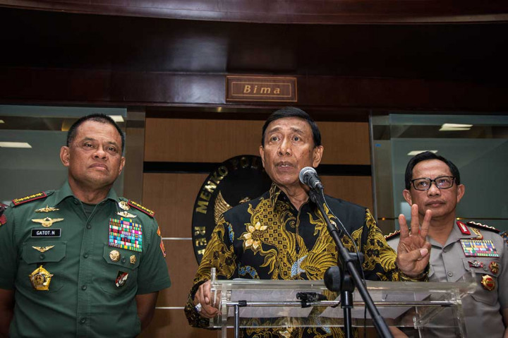 Wiranto menyatakan bahwa polemik pembelian senjata  sudah diselesaikan dalam rapat koordinasi tertutup di Kemenko Polhukam. Pemerintah akan segera melakukan pengkajian serta penataan ulang tentang regulasi yang mengatur pengadaan senjata api untuk institusi militer dan non-militer.