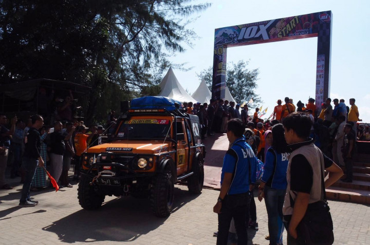 Peserta ajang adventure off-road ini lebih dari 200 orang dari dalam dan luar negeri.  (IOX Overland Celebes 2017/Dewi Nurcahyani)