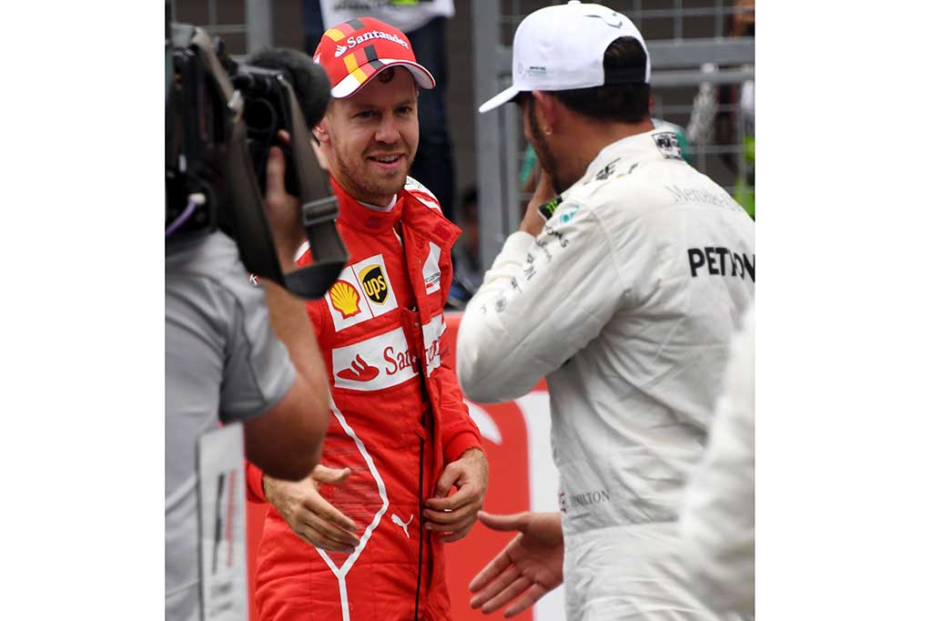 Namun pembalap Ferrari Vettel akan naik ke posisi dua karena Bottas mendapat penalti atas perubahan gearbox yang tidak terjadwal.