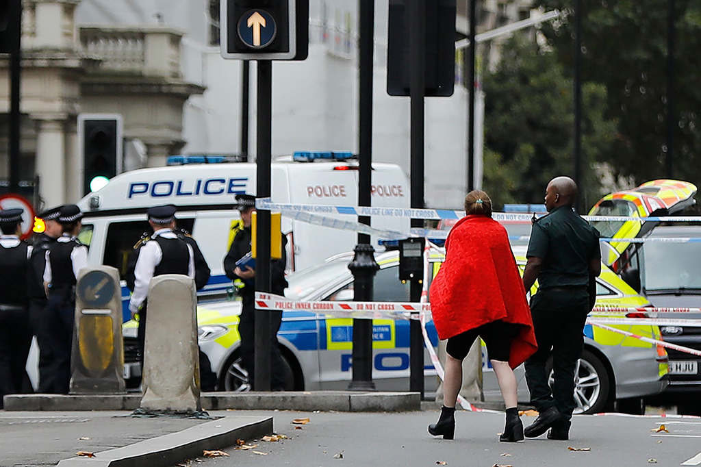 Peristiwa ini mengingatkan akan kejadian teror penabrakan pejalan kaki yang terjadi di London. Tiga dari lima serangan teroris di Ibu Kota Inggris ini menggunakan metode penabrakan dan dilakukan di kawasan ramai turis.