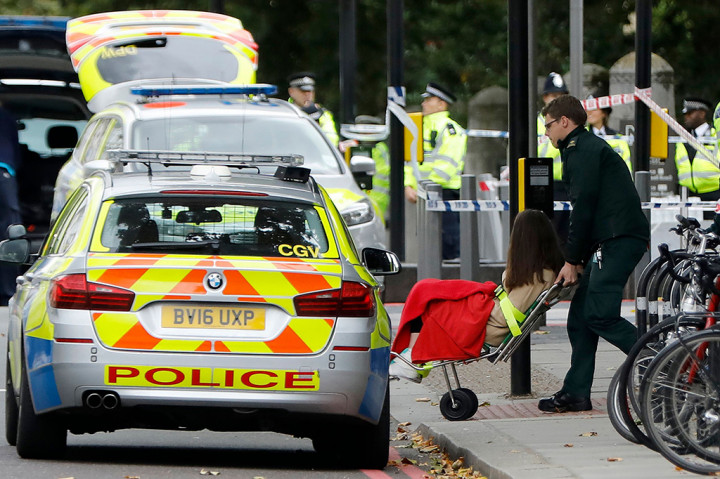 Para korban rata-rata menderita luka di kepala dan kaki. Sembilan orang masih dirawat di Rumah Sakit dan dua lainnya sudah boleh pulang. 