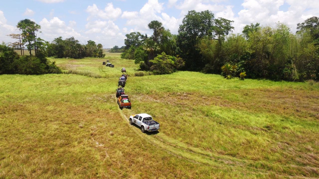 Luas total Taman Nasinonal Rawa Aopa dengan perbukitan ala latar film anak-anak Teletubbies ini mencapai lebih dari 26 ribu hektar. 