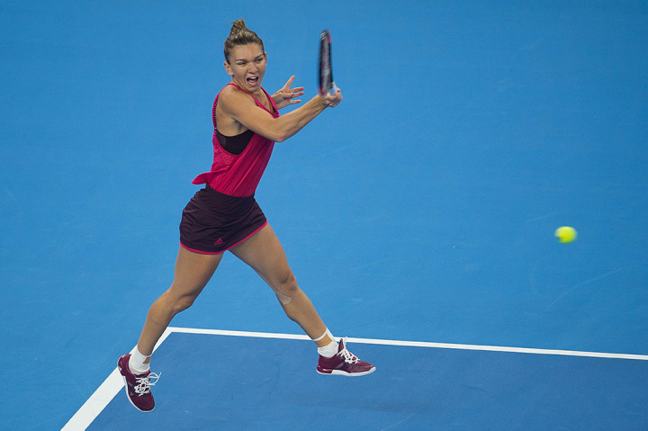 Halep sendiri dipastikan menjadi petenis nomor satu, menggeser Garbine Muguruza, berkat keberhasilan lolos ke final.
