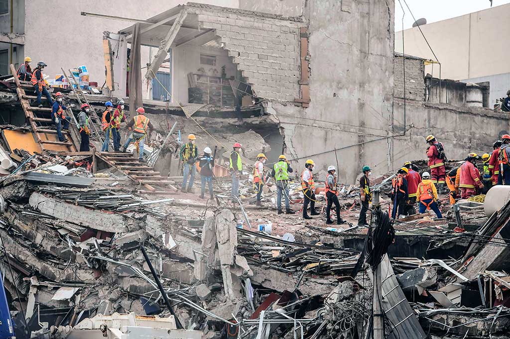 Gempa berkekuatan 7,1 SR meluluhlantakkan Meksiko pada 19 September lalu, dan membangkitkan rasa nasionalisme warga untuk saling membantu satu dengan lainnya. Gempa tersebut merenggut korban jiwa 365 orang.