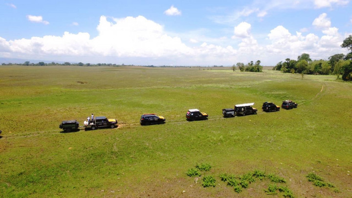 Sebelumnya sampai di Kolaka, tim IOX Overlander Celebes 2017 menyusuri padang savana Bombana yang luar biasa.
