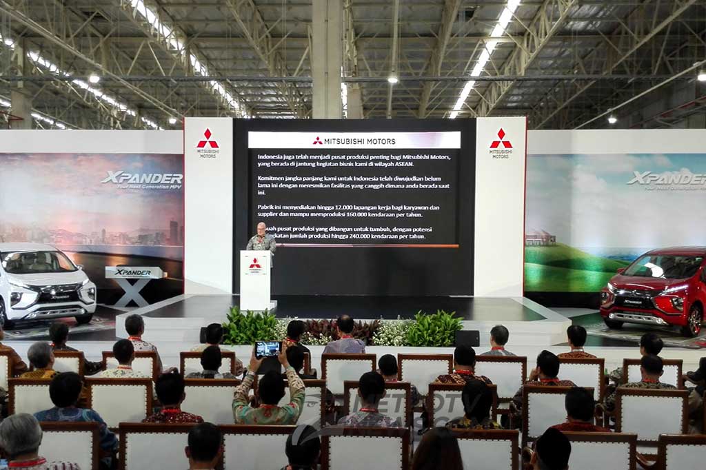 Proses distribusi Mitsubishi Xpander langsung dihadiri oleh Chief Operating Officer Mitsubishi Motors Trevor Mann. Dia menilai pasar Indonesia sangat penting dan kompetitif.