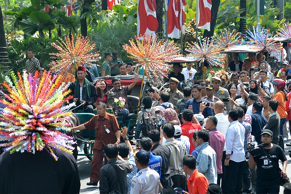 Djarot merasakan kebanggaan karena apa yang dilakukannya selama memimpin DKI diapresiasi masyarakat. Ia juga berharap kinerja yang yang sudah baik dapat dilanjutkan oleh pemerintahan yang akan datang.