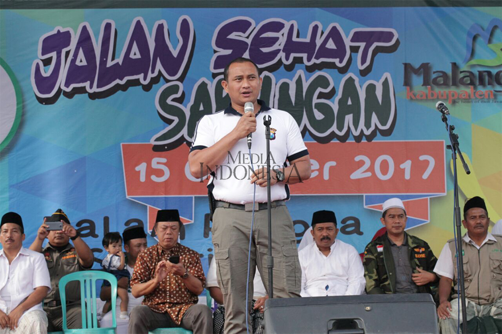Kapolres Malang AKBP Yade Setiawan mengimbau agar masyarakat Indonesia, khususnya di Malang, harus bersama-sama menjaga keutuhan NKRI dari ancaman intoleransi dan radikalisme.