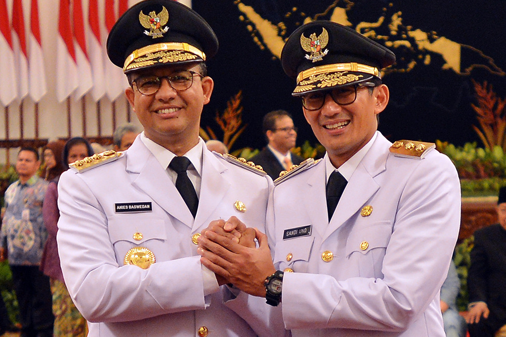 Anies Baswedan dan Sandiaga Uno resmi memimpin DKI Jakarta periode 2017-2022.