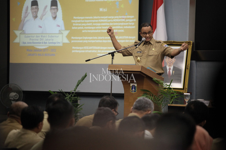 Setelah memperkenalkan seluruh SKPD, agenda dilanjutkan dengan penyampaian program Pemprov DKI Jakarta.