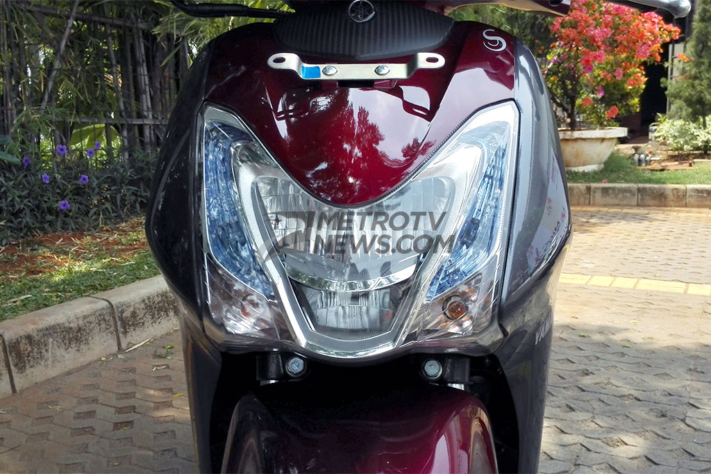 Yamaha mengklaim desain lampu depan terinspirasi dari bentuk blue diamond. Kemudian di dalamnya sudah menggunakan lampu LED yang membuatnya memberikan penerangan yang lebih baik.