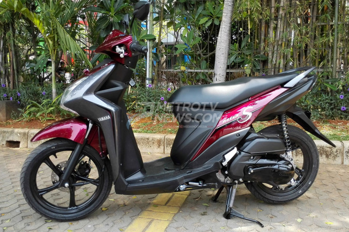 Mio S kini sudah bisa dipesan di dealer-dealer dengan harga Rp15,750 juta. Skuter matik ini tersedia dengan pilihan warna putih, merah, biru/hitam, dan hijau.

