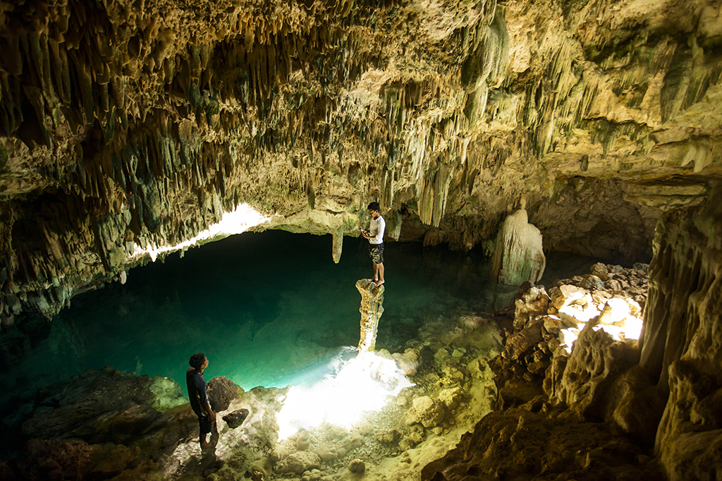 Untuk yang ingin menikmati wisata lainya yang lebih menantang atau ekstrem wisatawan dapat menjelajah kawasan Gua Rangko. 
