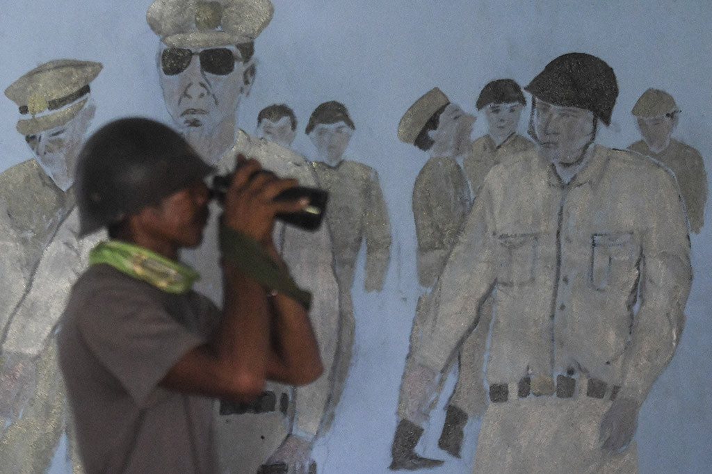 Dari sisa-sisa Perang Dunia ke-II yang ada, menjadikan Morotai sebuah pulau yang memiliki nilai sejarah yang tinggi karena banyak ditemukan peninggalan-peninggalan dari militer Jepang dan Sekutu.