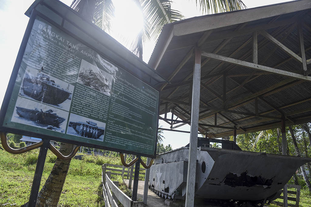 Banyaknya kendaraan baja serta benda-benda berbahan besi dan logam dari sisa peninggalan perang hingga banyak warga yang mengambil dan menjual untuk di daur ulang.